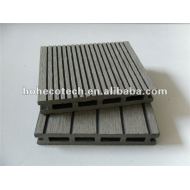 100x17mm WPCの木製のプラスチック合成のdeckingか床タイル