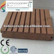 床張り- WPCのdeckingの床(反紫外線か防水)