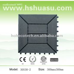 wpcの連結のdeckingは300x300mmをタイルを張る