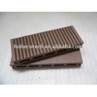 生態学的な木の屋外のDecking
