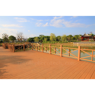 High color stability wood plastic composite decking floor