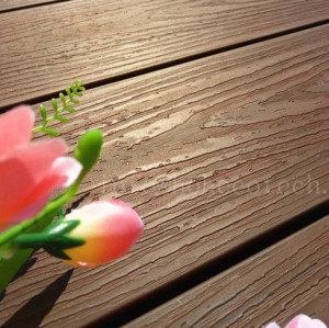 Long life span outdoor capped wpc decking floor