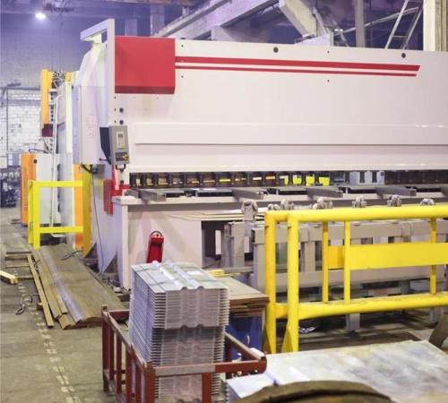 5 Safety Tips to Follow When Using Sheet Metal Cutting Tools