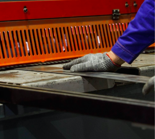 Slitting Machines vs. Shearing Machines: Which One Is Right for You?