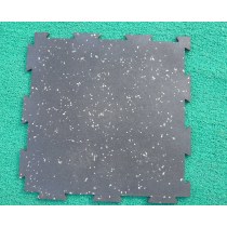 Interlocking rubber tiles/mat