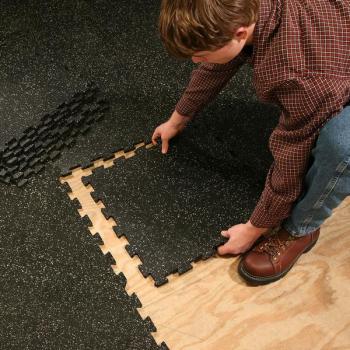 Interlocking rubber mat