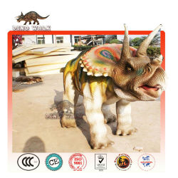 triceratops walking reiten