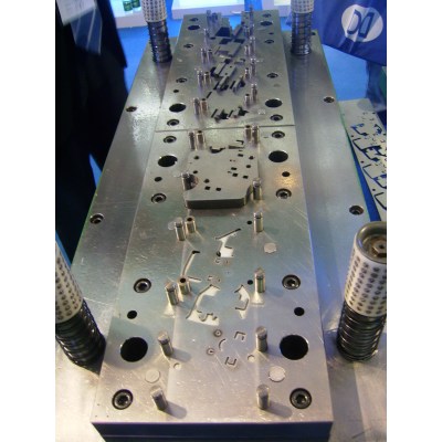 stamping mould for prong snap button, such as stud, socket, snap