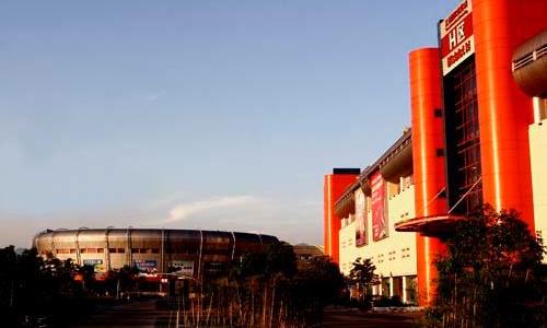 Alibaba Foreign Trainees Visited Yiwu for Learning and Exchange
