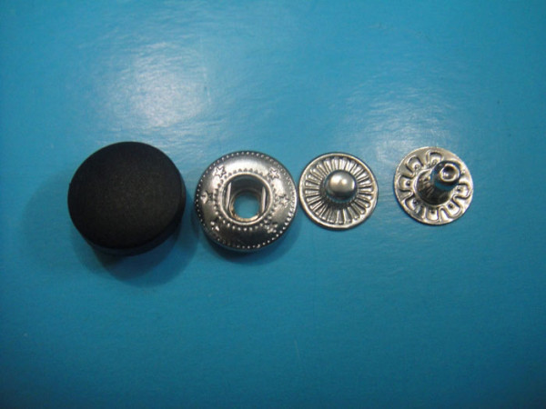 金属四合扣 AVV-S032