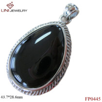 Stainless Steel Oval Pendant Necklace/Black/White