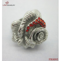 Hot Sell Rose Ring With Red Crystal