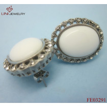 White Circle Earrings w/Diamond