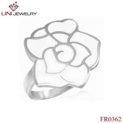 Enamel Flower Ring/White