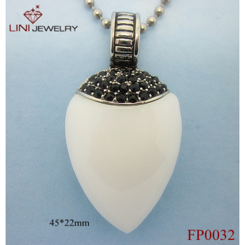 Stainless Steel Beauty Pendant Necklace/White
