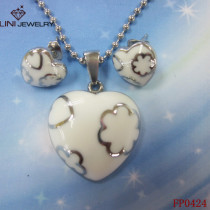 Stainless Steel flower & White Heart Enemal jewelry set