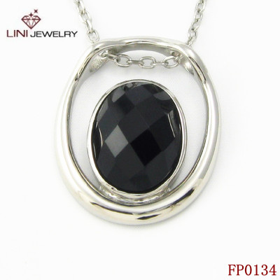 Hollow Circle with Black Stone Pendant