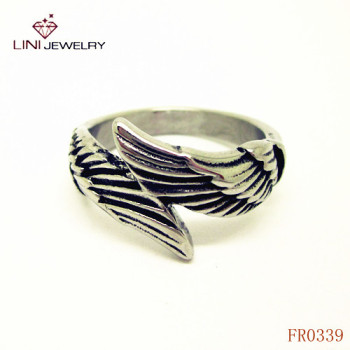 Angel Wings Ring FR0339