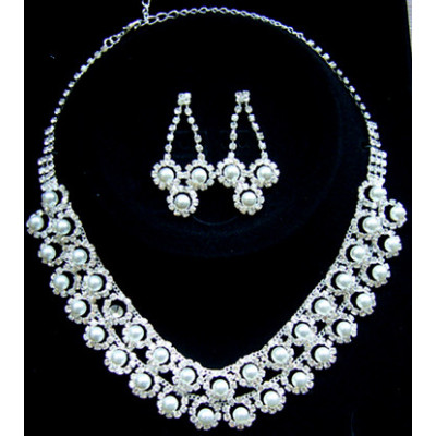 In 2012, selling jewelry   Women's jewelry