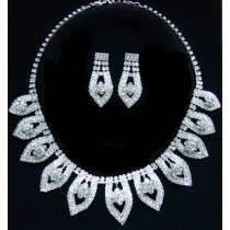 Deluxe Suite Necklace  Diamond jewelry
