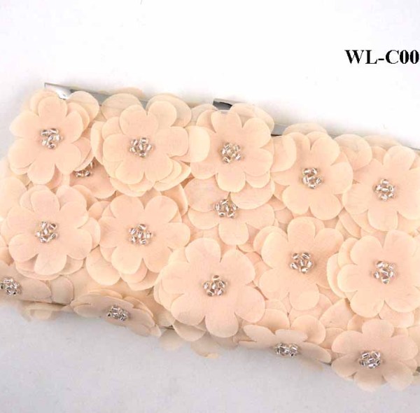ROMANTIC PINK FLOWER DECORATED EVENING BAG