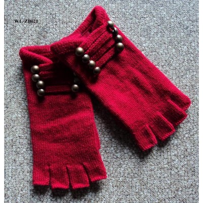 KNITTING GLOVES WITH BUTTONS