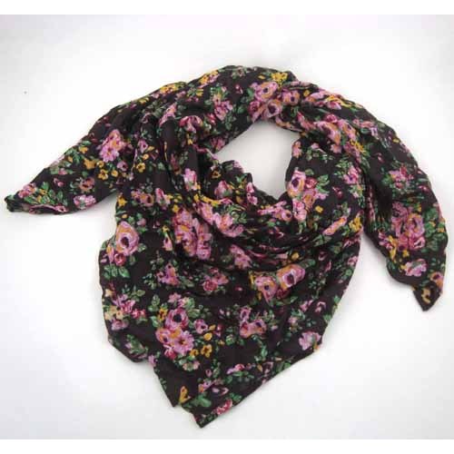 CASUAL WOVEN SCARVES