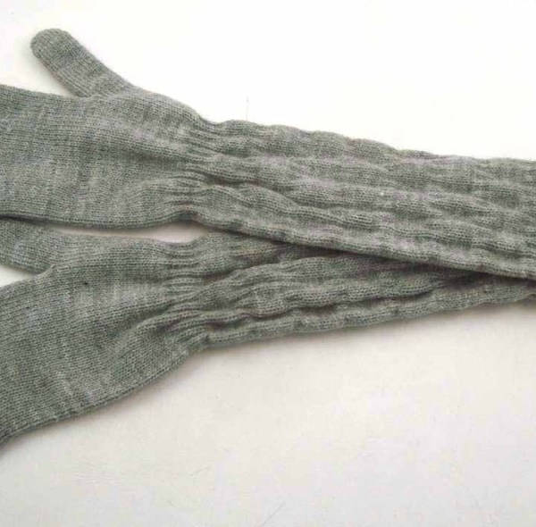 KNITTING GLOVES FOR WOMAN