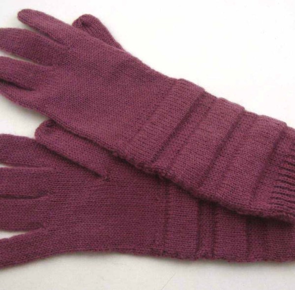 PURPLE KNITTING GLOVES FOR WOMAN