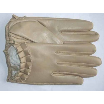 ELEGANT NUDE LEATHER GLOVES