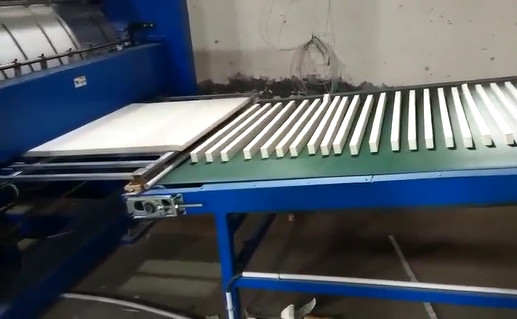 New honeycomb core making machine for door