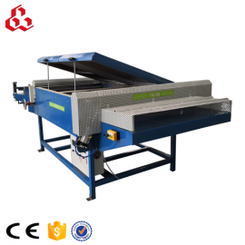 Honeycomb core expanding machine with cutter