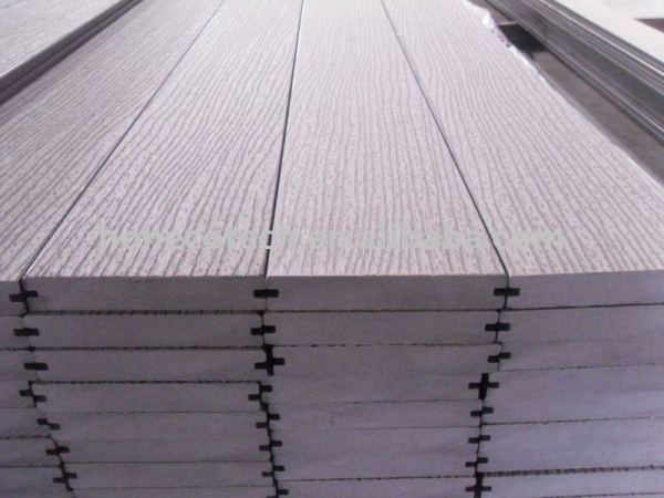 Im Freienbodenbelagbrett des festen wpc Decking FUSSBODENS, das WPC Material prägt