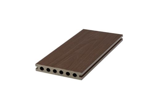 Co-extrusion wood plastic composite decking for outdoor