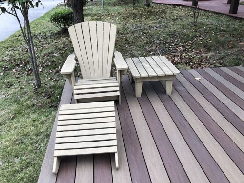 Banco / sillas al aire libre del wpc del banco compuesto plástico de madera de la garantía de calidad