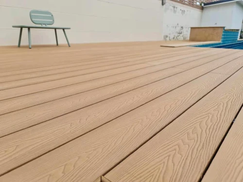 Decking composito in plastica WPC convenzionale con venature del legno in rilievo profondo 3D antiscivolo e durevole