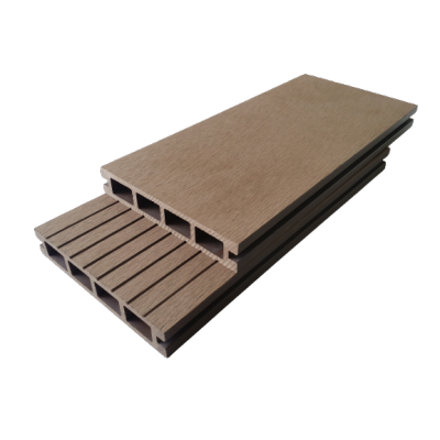 Plataforma de madeira composta de plástico cinza antiderrapante de superfície ranhurada