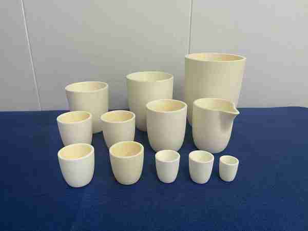99%-99.3% Al2O3 Alumina Crucibles with lid