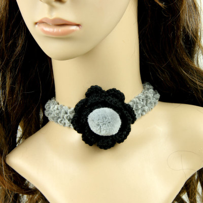 Elegant flower design choker necklace for ladies