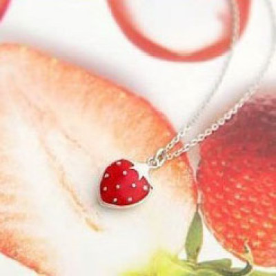 Free Shipping Red Strawberry Pendant Necklace