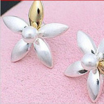 Free Shipping Two Colors Flower Shape Earrings