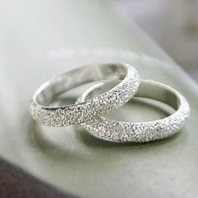Silvery Frosted Ring