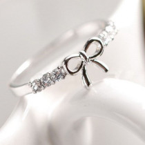 Shiny Ring With Bow