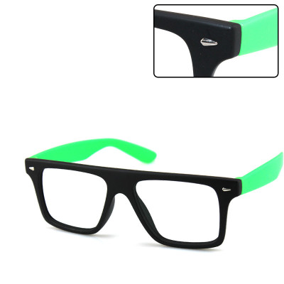 Free Shipping Non-mainstream And Retro With The Triangular Rice Nail For Tide People Sunglasses
