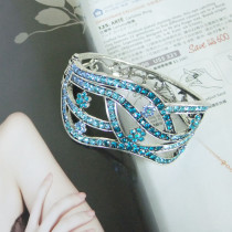 [Free Shipping]  Hollow-out Fashion Alloy Bracelet With Rhinestones