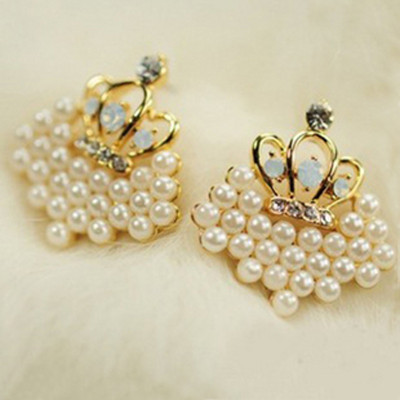 [ Free Shipping]  Jewelry Pearl Caring, Earrings Exquisite Beads Crown Love Earrings