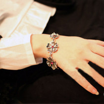 [Free Shipping]Female 10g the HL03501 jewelry wholesale European and American retro palace diamond camellia bangle bracelet