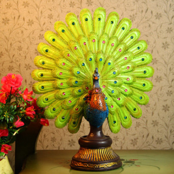 The Peacock opening screen resin ornaments / desktop ornaments / craft gifts Christmas Gift Factory Outlet