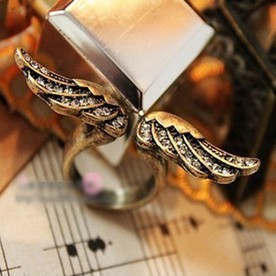 [Free Shipping]M40247 jewelry wholesale European and American Retro Angel Wings flying wings diamond ring ring