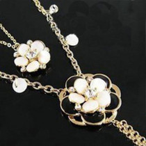 [Free Shipping]The HL05007 Korean jewelry long section of the the Crystal Shell camellias bunk decorative / pendant sweater chain necklace female